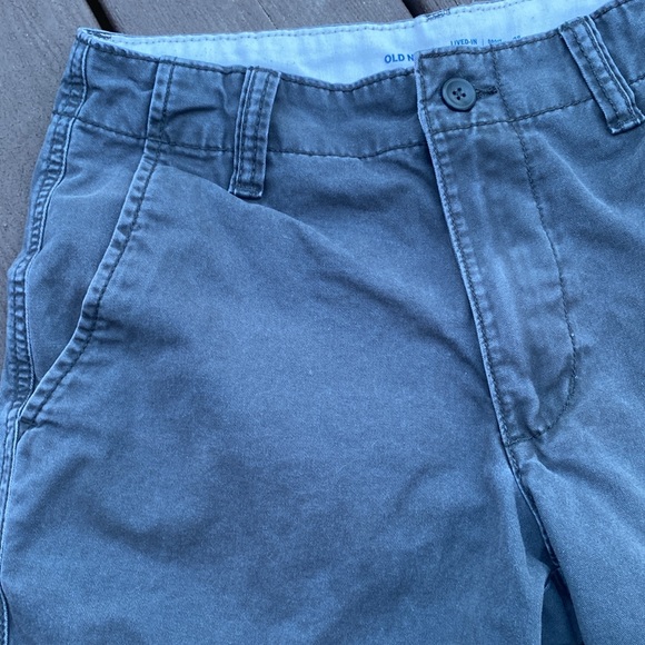 Old Navy Men’s Grey Shorts - Picture 5 of 11
